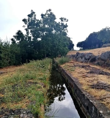 Ampus, au fil du canal