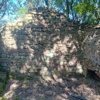 Visite du site archéologique de Sainte-Candie sur le Rocher de Roquebrune-sur-Argens
