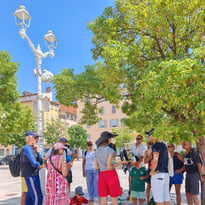 Histoires insolites et surprenantes de Toulon
