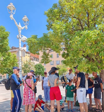 Histoires insolites et surprenantes de Toulon