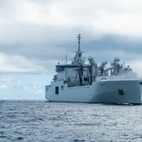 Visite d'une unité de la marine nationale, base navale de Toulon
