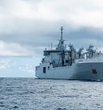 Visite d'une unité de la marine nationale, base navale de Toulon